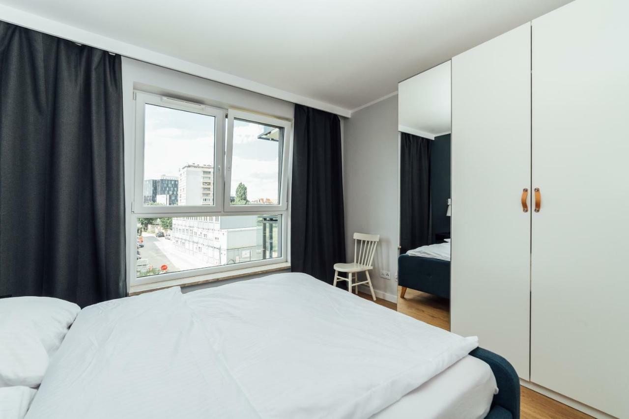 Pobookowane Stocznia Apartments Gdansk Exterior foto